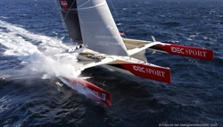 Kolik mil upluje plachetnice za den?