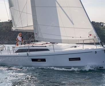 Oceanis 37.1 je nástupce úspěšné osmatřicítky